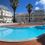 Elegant 3-bed Family House With Large Pool Area Διαμέρισμα Praia da Lourinhã