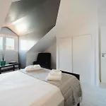 Elegant 3-bed Family House With Large Pool Area Διαμέρισμα Praia da Lourinhã