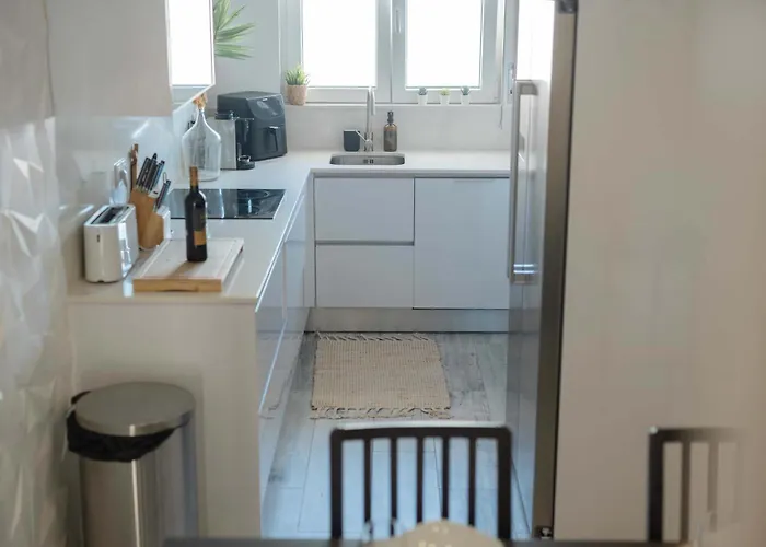 Elegant 3-bed Family House With Large Pool Area Praia da Lourinhã