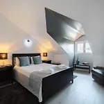 Elegant 3-bed Family House With Large Pool Area 아파트 Praia da Lourinhã