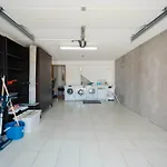 아파트 Elegant 3-bed Family House With Large Pool Area